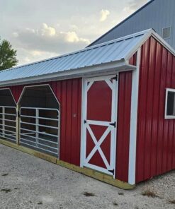 GAITED RUN-IN SHED